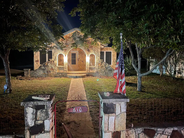 Image 2 for Main St. Homestead- Bandera America!