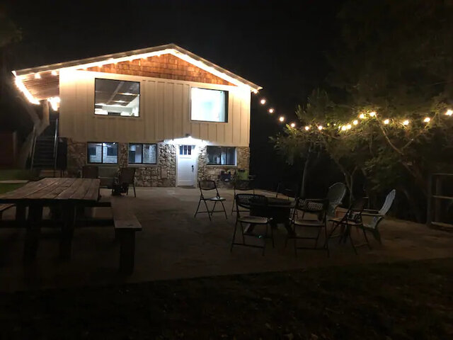 Image 8 for Old Town Helotes- River Rock Ranch!!