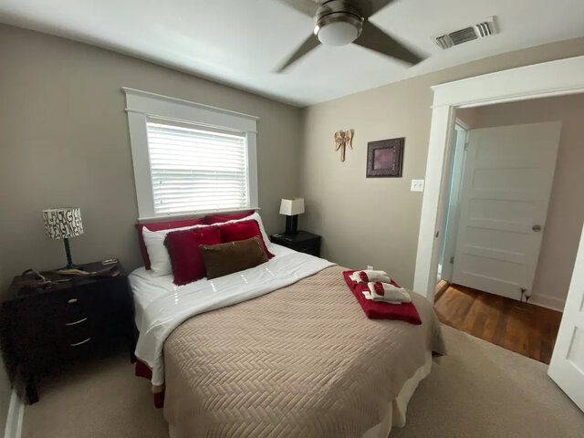 Image 2 for Medina Haus- Medina River Access!!!