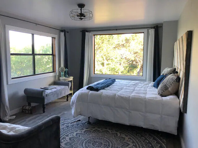 Image 17 for Old Town Helotes- River Rock Ranch!!