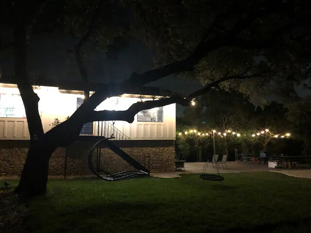 Image 2 for Old Town Helotes- River Rock Ranch!!