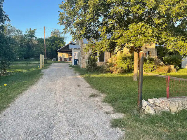 Image 5 for Main st Lodge- Bandera America!!