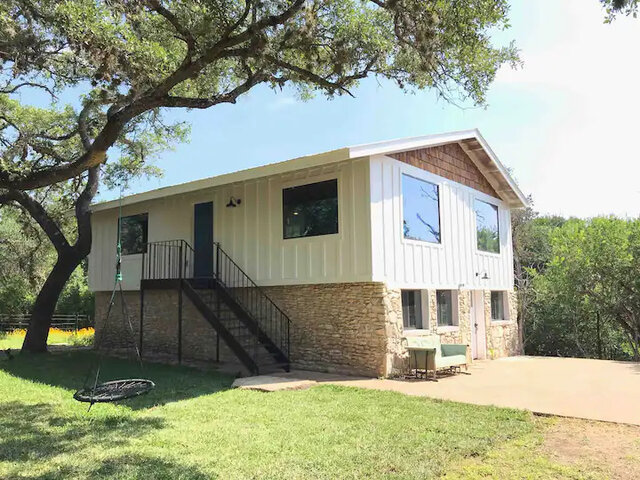 Image 1 for Old Town Helotes- River Rock Ranch!!