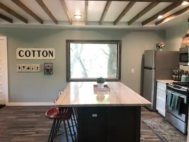 Image 25 for Old Town Helotes- River Rock Ranch!!