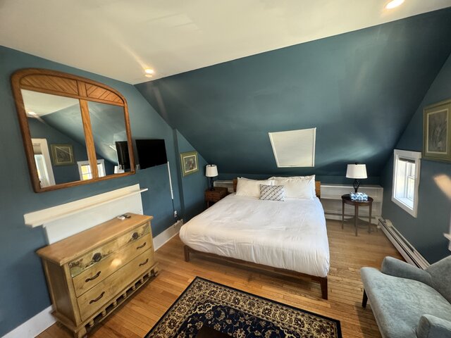 King Bedroom
