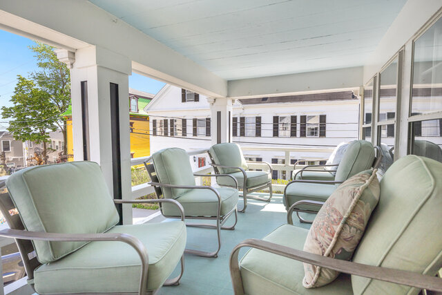 2nd floor deck