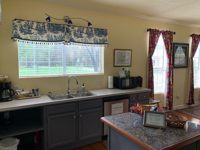 Image 2 for 15) Cottage at Monteagle Inn