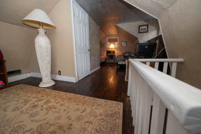 Image 13 for Main House