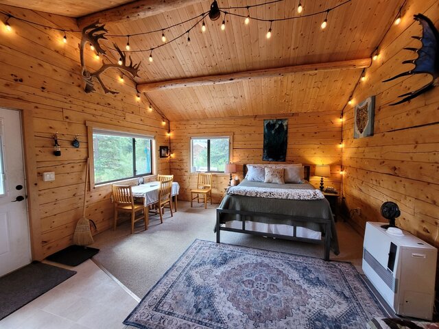 Image 20 for 2 The Blue Moon