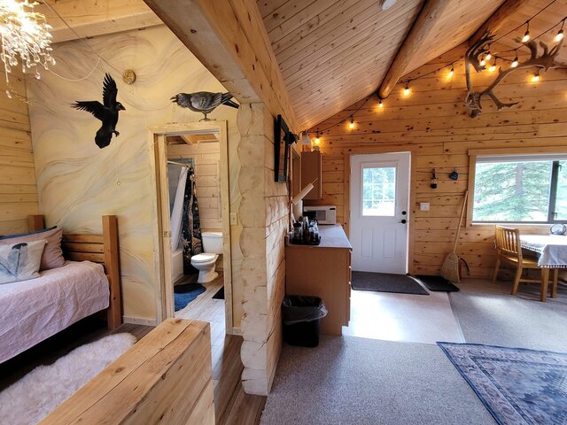 Image 14 for 2 The Blue Moon