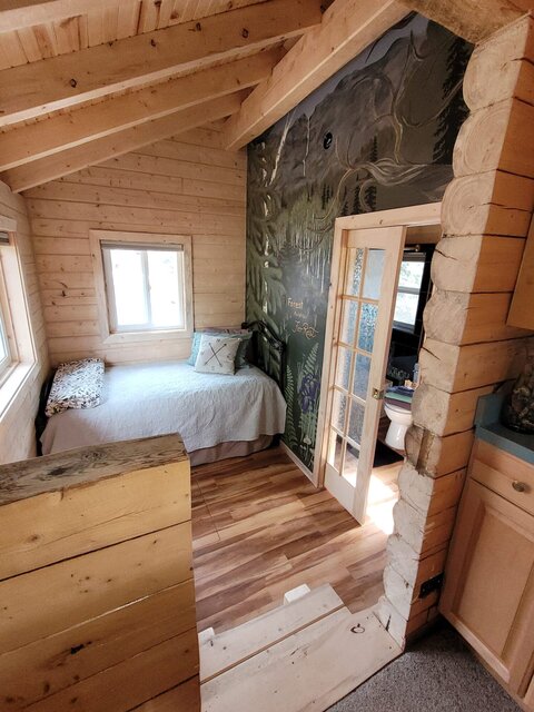 Image 7 for 3 The Aurora