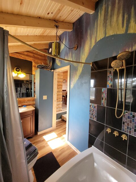 Image 5 for 3 The Aurora