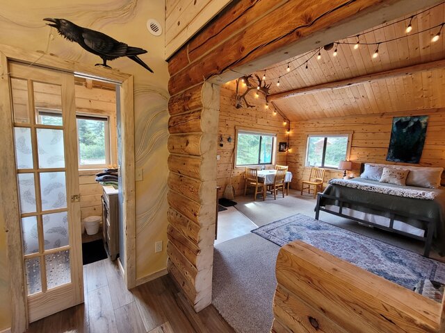 Image 15 for 2 The Blue Moon