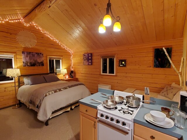 Image 13 for 3 The Aurora