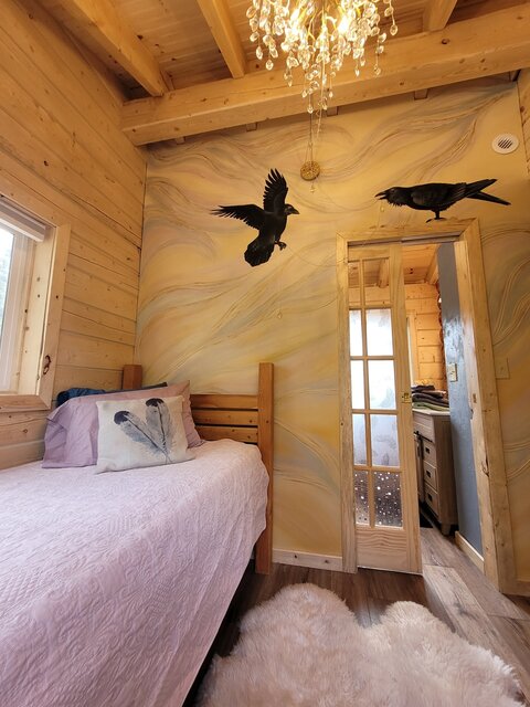 Image 5 for 2 The Blue Moon