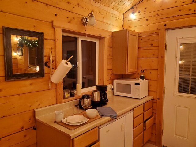 Image 12 for 2 The Blue Moon