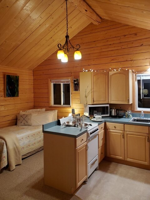 Image 12 for 3 The Aurora