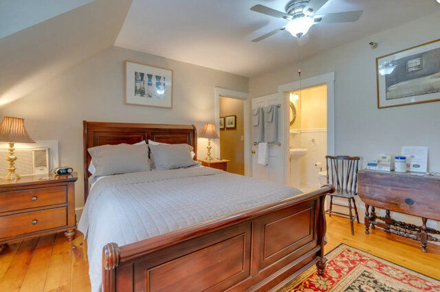 Image 4 for Taupe Room