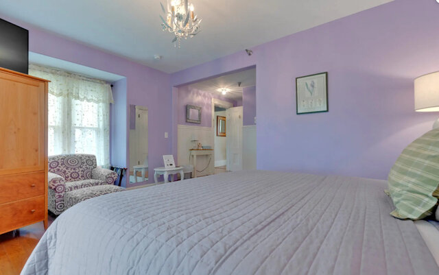 Image 3 for Wisteria Room