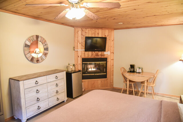 Image 4 for King Fireplace