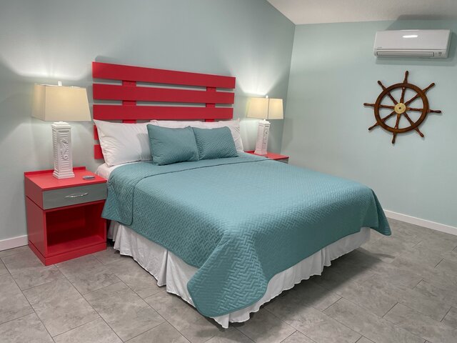 Image 1 for Standard King ADA