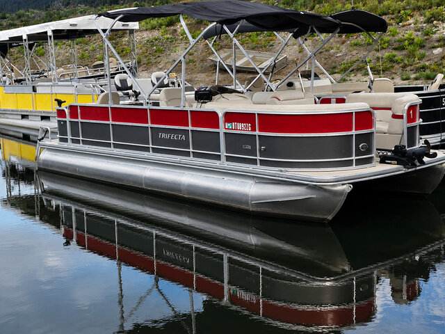 Image 1 for 24 FT Trifecta Luxury Pontoon