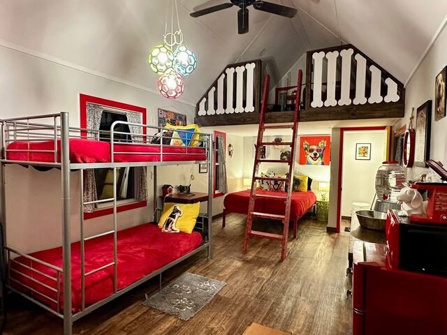 Image 3 for RED WOOF INN @GorgeousStays