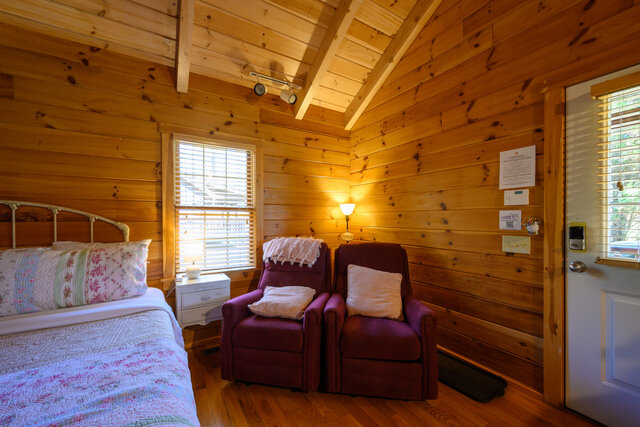 Image 6 for (Cabin 311) Chance for Romance
