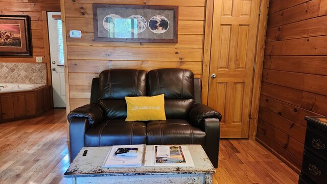 Image 4 for (Cabin 295) Trails End