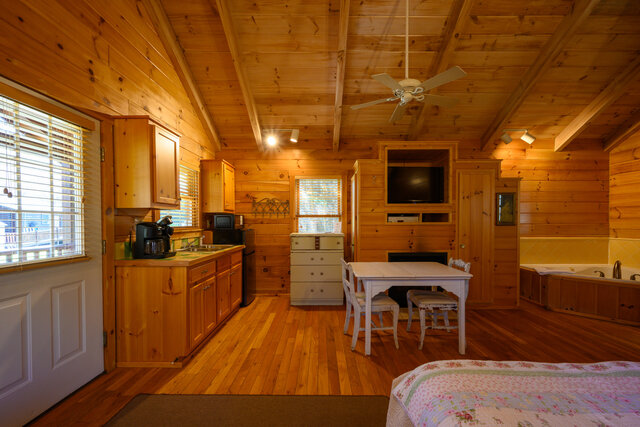 Image 13 for (Cabin 311) Chance for Romance