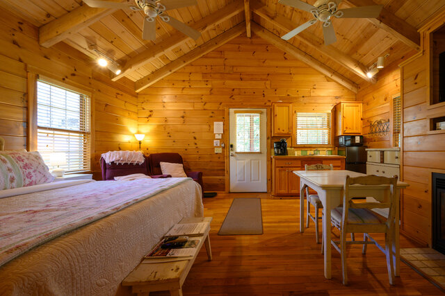 Image 8 for (Cabin 311) Chance for Romance