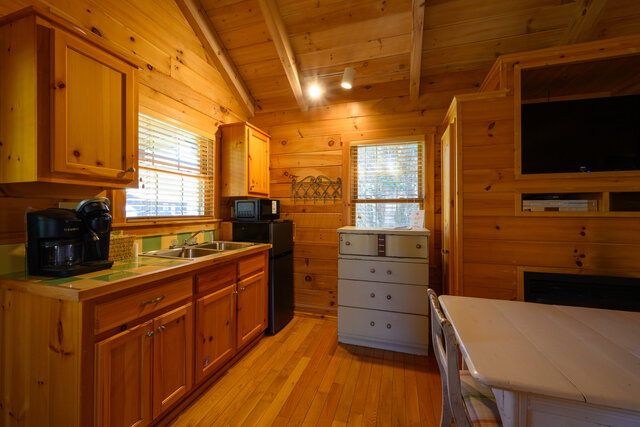 Image 14 for (Cabin 311) Chance for Romance