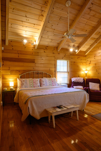 Image 4 for (Cabin 311) Chance for Romance