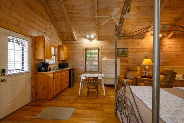 Image 9 for (Cabin 303) Alone at Last