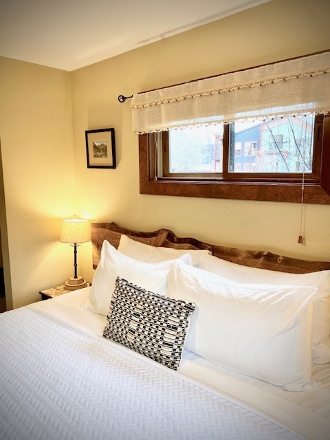 Image 2 for Glacier Suite
