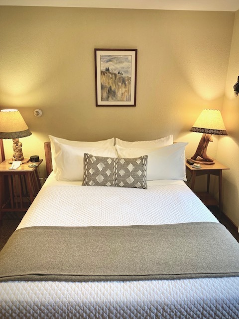 Image 5 for Glacier Suite