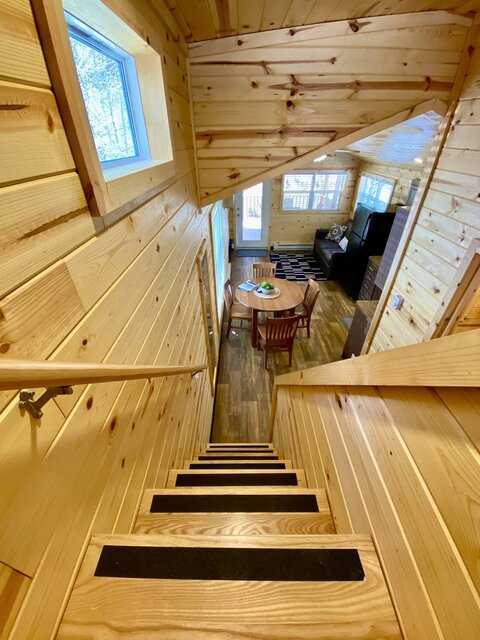 Image 16 for CABIN: RIVERFRONT DELUXE (Max:6)