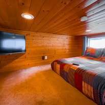 Image 9 for CABIN: RIVERFRONT DELUXE (Max:6)