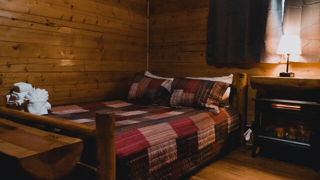 Image 6 for CABIN: RIVERFRONT RUSTIC (Max:4) Pet Friendly