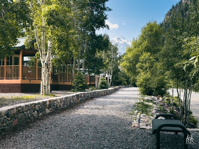 Image 4 for CABIN: RIVERFRONT DELUXE (Max:4)