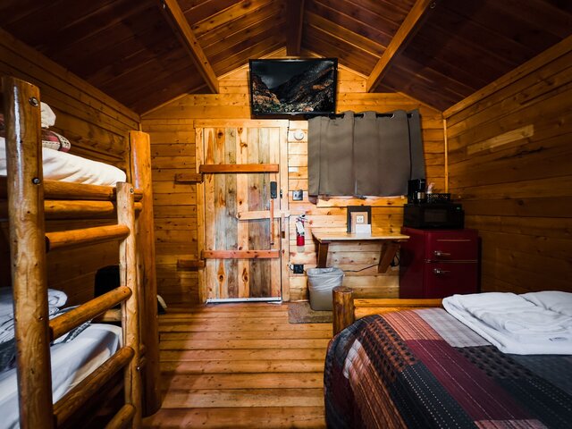Image 5 for CABIN: RIVERFRONT RUSTIC (Max:4) Pet Friendly