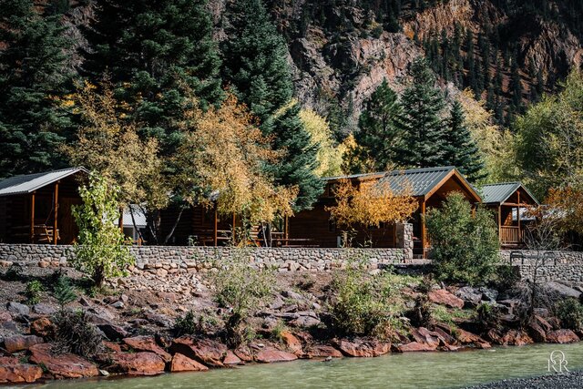 Image 3 for CABIN: RIVERFRONT DELUXE (Max:4)