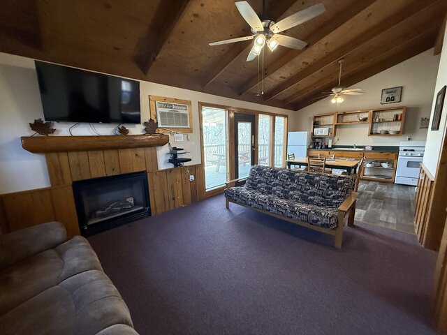 Image 2 for Tree House Cottage #30