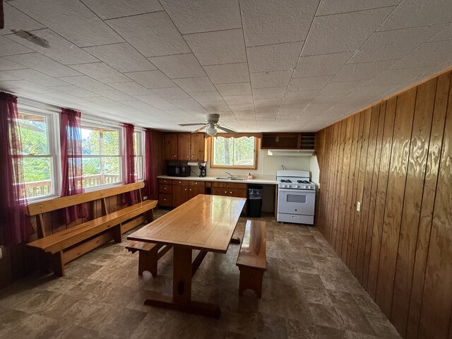 Image 3 for Two Story Cottage #8