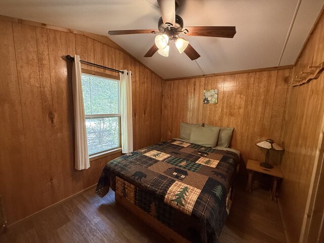 Image 4 for Cedar Shack #9