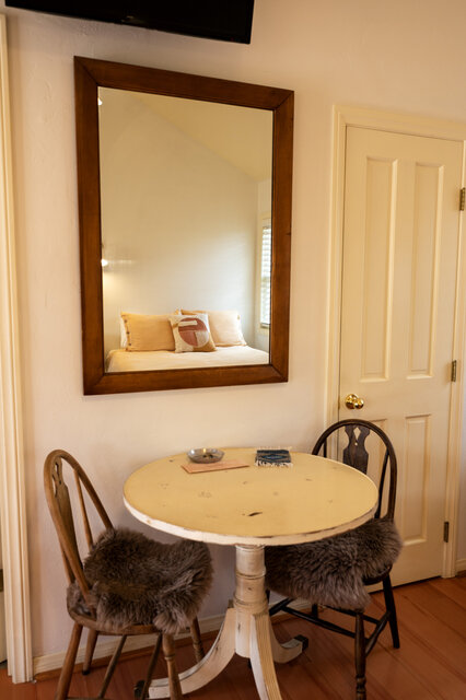 Image 4 for River Room