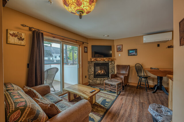 Image 3 for Bridal Veil - King Bed w/ single sofa bed (G)