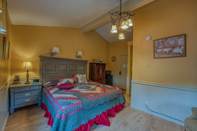 Image 1 for Ammonoosuc - King Bed (T)