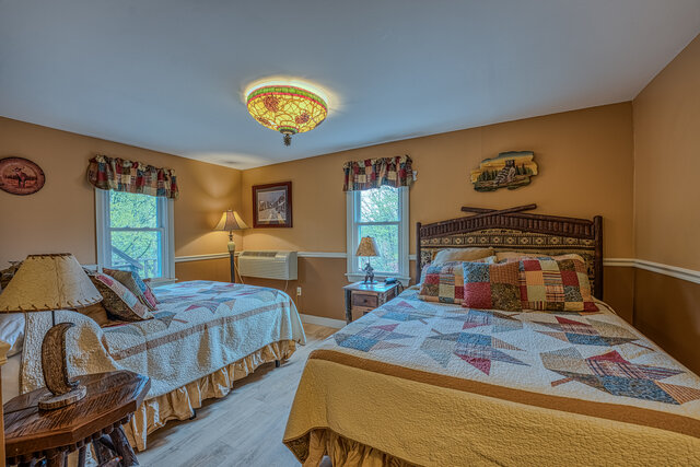 Image 1 for Lafayette - Two Queen Beds (T)