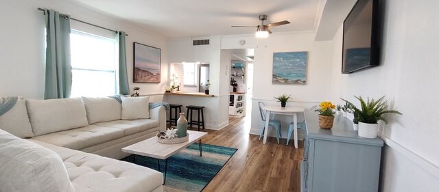 Image 8 for 109 Beach House Deluxe (2nd Floor)